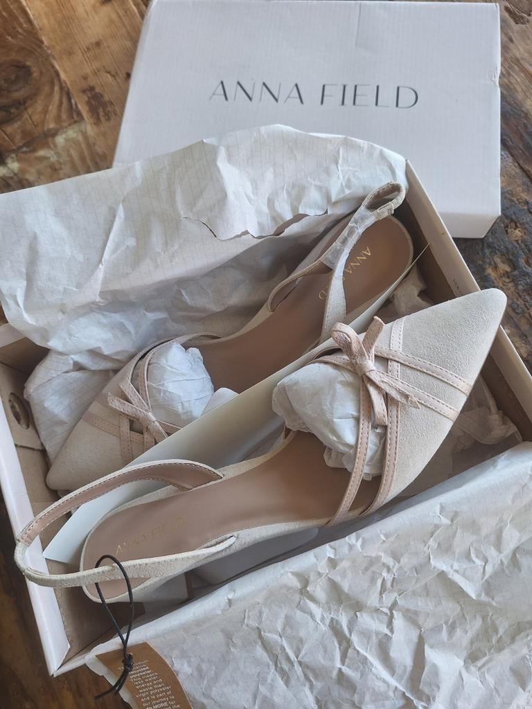 Nieuwe slingback pumps met strik Anna Field beige bruiloft, Kleding | Dames, Schoenen, Ophalen of Verzenden, Nieuw, Beige