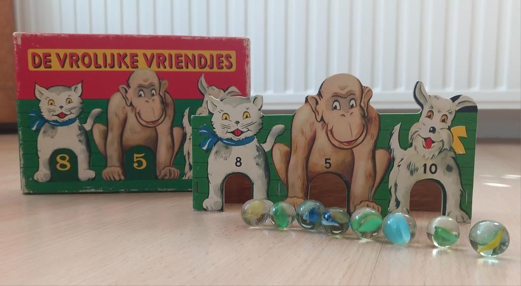 De Vrolijke Vriendjes spel knikkerwerpspel knikkeren, Hobby en Vrije tijd, Gezelschapsspellen | Overige, Vijf spelers of meer