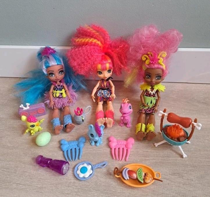 Mattel Cave club poppen 3 stuks met accesoires, Ophalen of Verzenden, Zo goed als nieuw, Overige typen