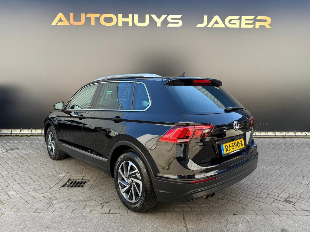 Volkswagen Tiguan 1.4 TSI ACT Highline Automaat Lane Assist, Auto's, Volkswagen, Stof, 4 cilinders, 150 pk, Zwart
