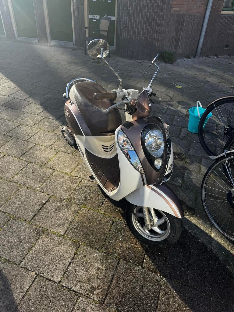 Mio scooter 45km 2011 AMSTERDAM!, Gebruikt, Benzine, Ophalen, Overige merken