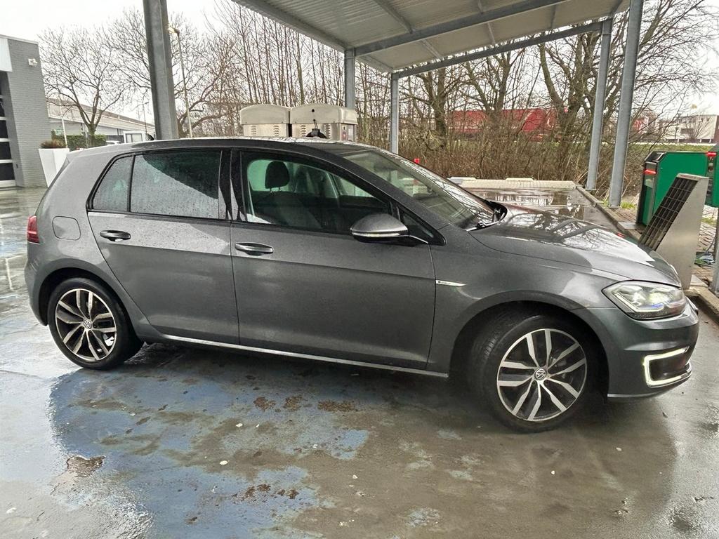 Volkswagen Golf E-golf Elektromotor 136pk 5D Aut. 2019 Grijs, Auto's, 136 pk, 35 kWh, Elektrisch, 315 min
