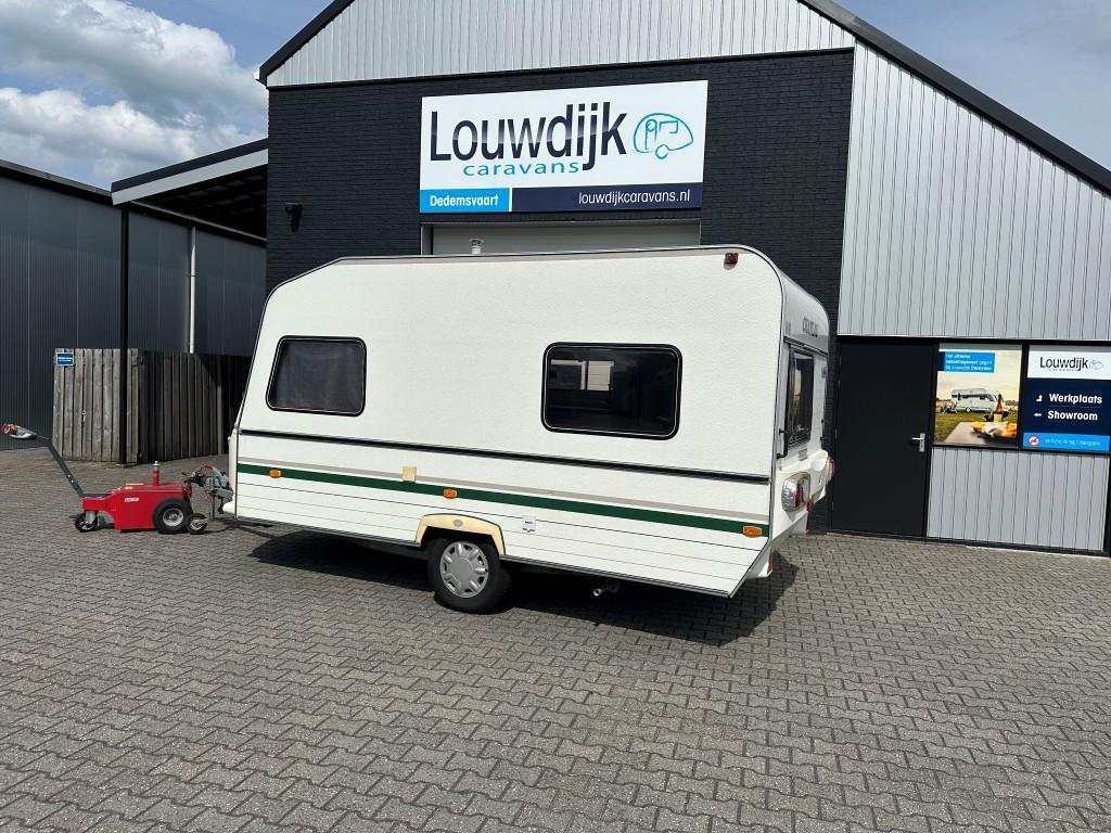 CHATEAU Chiara 395 T ’96 (Vastbed, Treinzit), Caravans en Kamperen, Bedrijf, 750 - 1000 kg, Louwdijk Caravans, 6 tot 7 meter