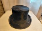 Antieke zwarte hoge hoed, maat 57., Antiek en Kunst, Antiek | Kleding en Accessoires, Verzenden, Heren, H.Galesloot Groningen.