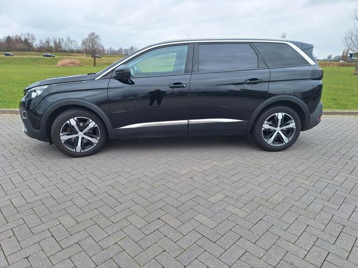 Peugeot 5008 1.2 Puretech 130pk S&S Eat6 2018 Zwart, Auto's, Peugeot, Particulier, Bluetooth, Boordcomputer, Cruise Control, Dodehoekdetectie
