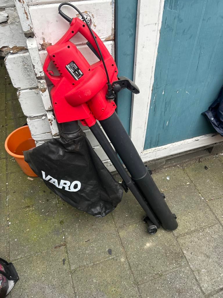 Varo bladblazer - Nooit gebruikt, zo goed als nieuw!, Tuin en Terras, Bladblazers, Ophalen, Handgedragen, Nieuw, Met opvangzak