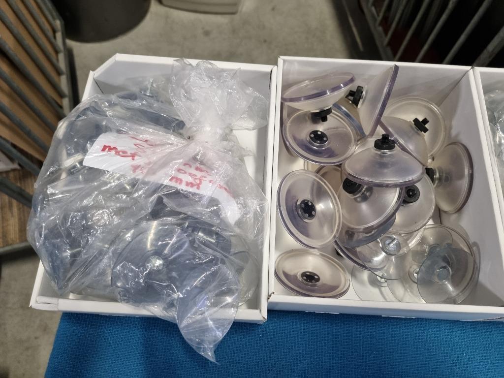 PARTIJ zuignappen voor gladde wand / glaswand, Ophalen, Gebruikt