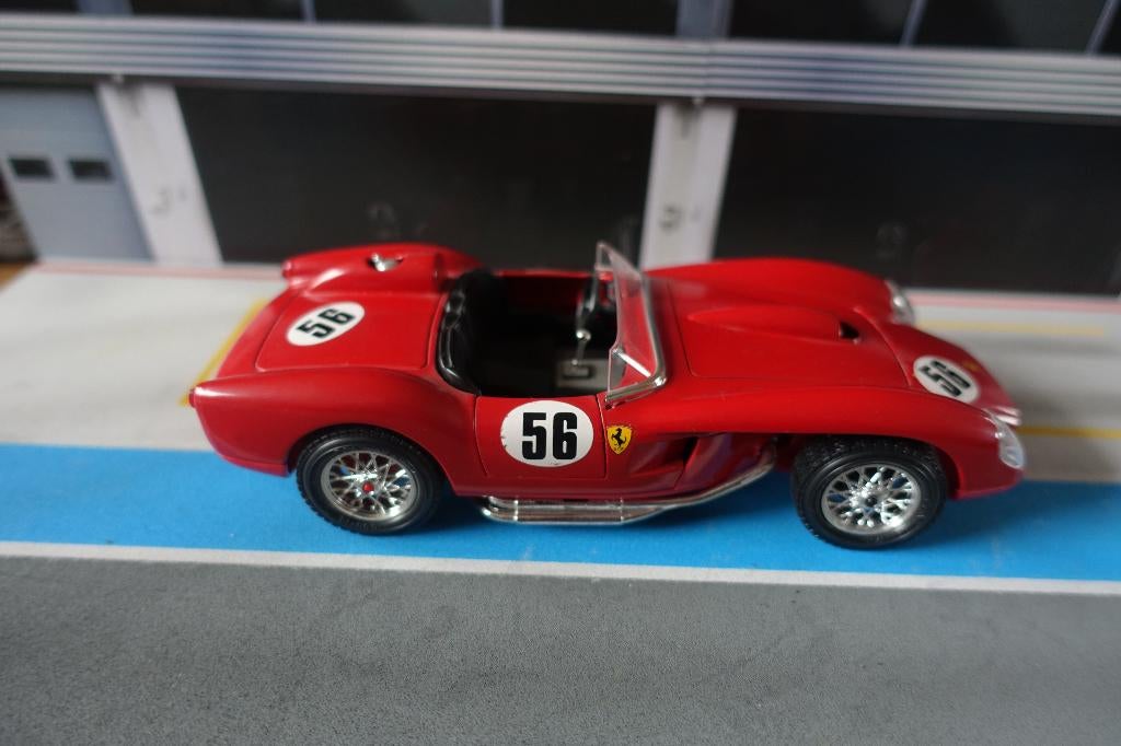 Ferrari Testarossa 1957, Hobby en Vrije tijd, Modelauto's | 1:24, Ophalen of Verzenden, Nieuw, Bburago