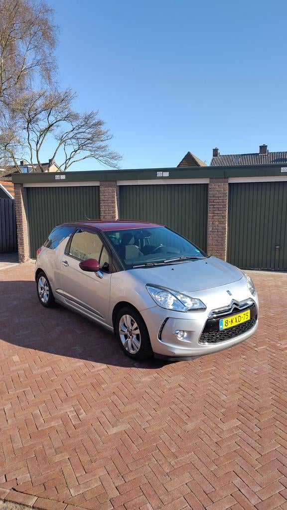 Citroën DS3 1.6 VTI AUT 2012 Grijs, Auto's, Zwart, 4 cilinders, 1064 kg, 49 €/maand