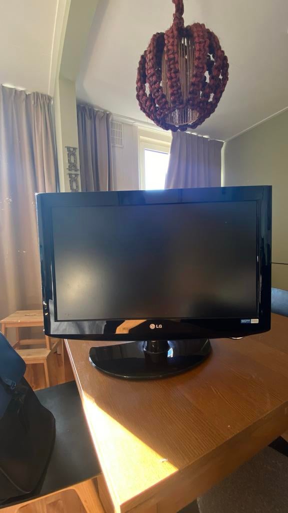 LG TV 22 inch LCD-televisie, Ophalen, Gebruikt, 50 Hz, LCD