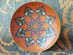 Mooie vintage Oosterse schaal van koper en emaille 24,5 cm., Ophalen of Verzenden