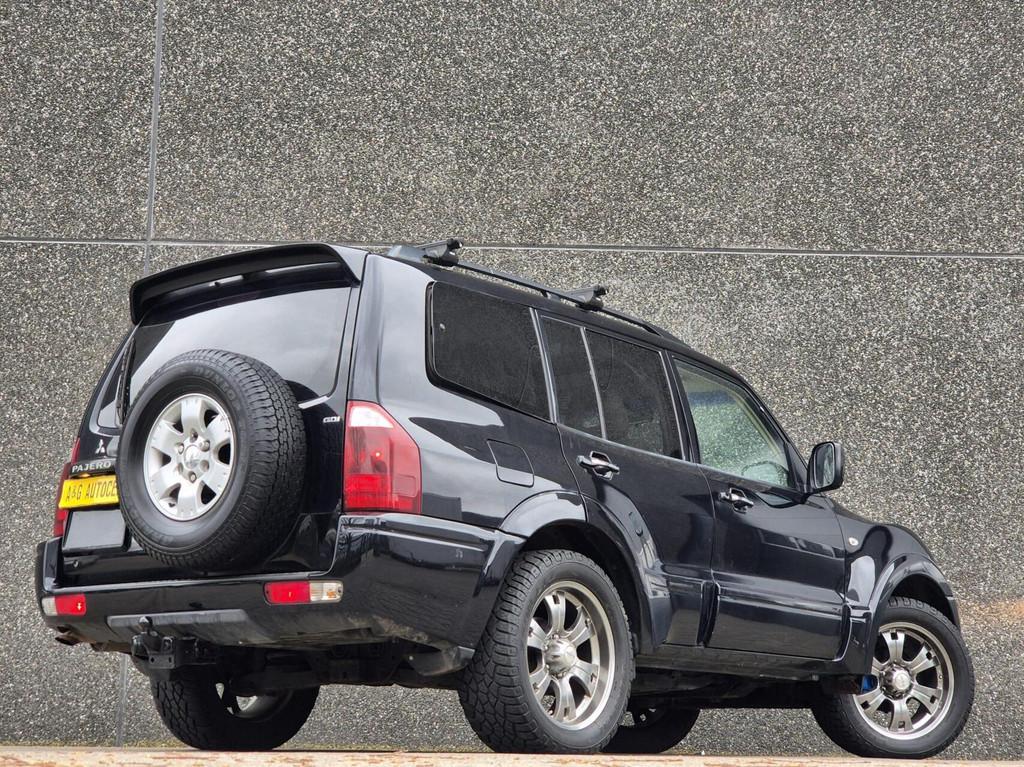 Mitsubishi Pajero 3.5 V6 7 Pers/1e Eig/Leer/Pano/203 PK/Vol, Automaat, Stoelverwarming, Gebruikt, Zwart