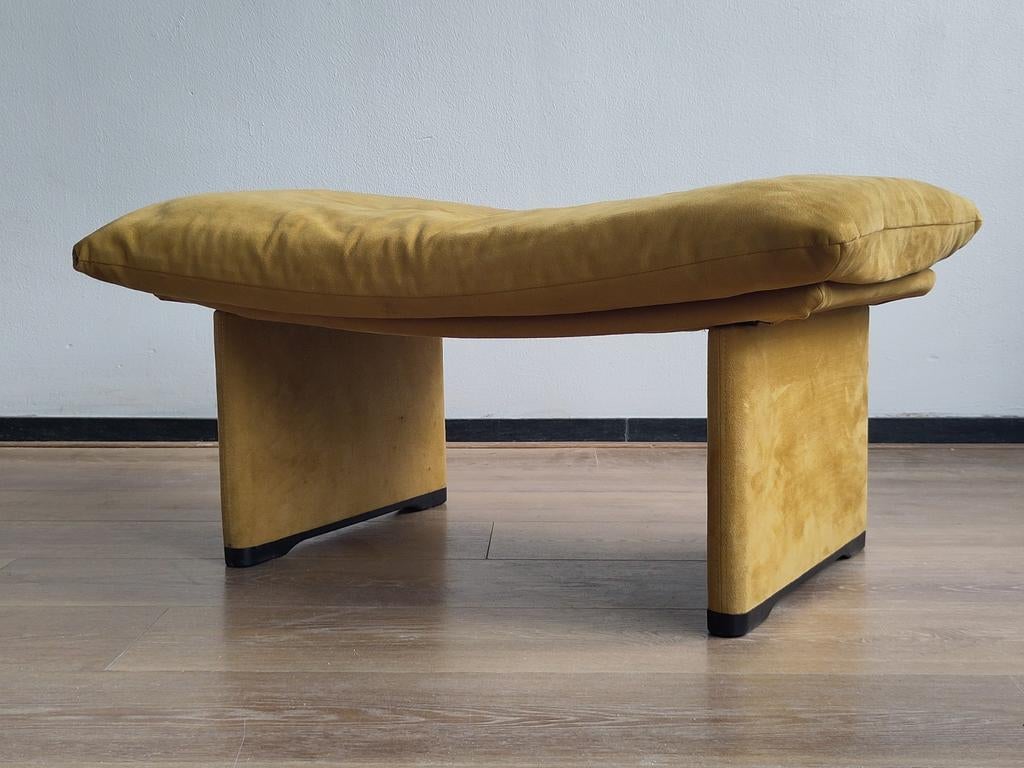 Vintage Cassina voetenbank jaren 80 hocker okergeel poef, Gebruikt, Info@cassina.it, Via Luigi Busnelli 1, 20821 Meda MB, Italië