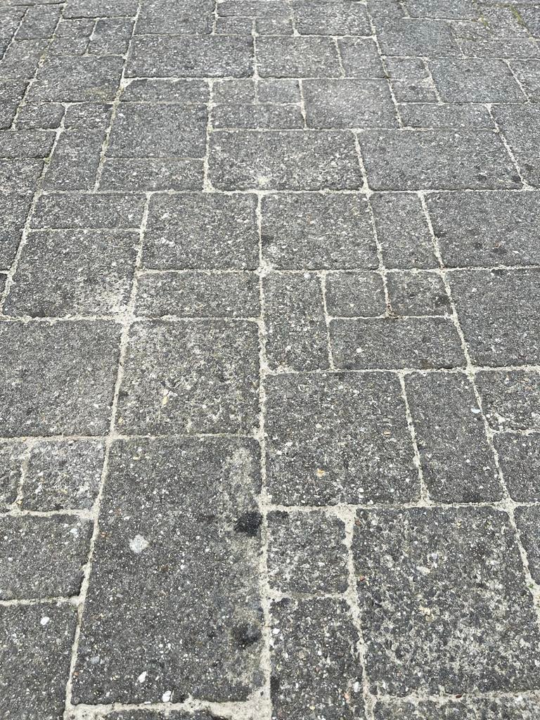 Gratis op te halen: ca. 100 m2 bestrating, Tuin en Terras, Tegels en Klinkers, Ophalen, Gebruikt, Overige typen, 10 m² of meer