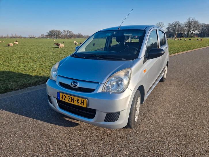 Daihatsu Cuore 1.0 5D 2008 Grijs / goed onderhouden, Auto's, Daihatsu, Particulier, Cuore, ABS, Airbags, Benzine, Euro 4, A, Hatchback
