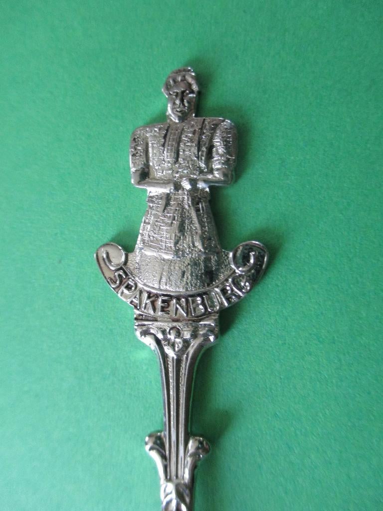 Lepeltje Spakenburg , klederdracht, Verzenden, Zo goed als nieuw