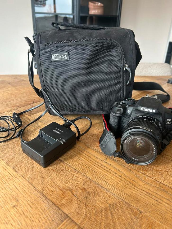 Canon EOS 700D Spiegelreflexcamera met 18-55mm lens, Audio, Tv en Foto, Fotocamera's Digitaal, Gebruikt, Spiegelreflex, Canon