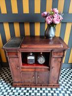 Drank kastje, vitrinekast, naaimachine kastje., Ophalen