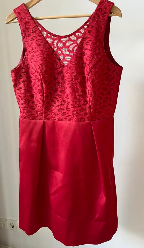 Steps satijne rode avondjurk maat 40, Maat 38/40 (M), Galajurk, Ophalen of Verzenden, Zo goed als nieuw