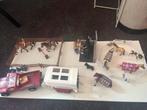 Grote Schleich paardenset met trailer, stal en accessoires, Ophalen of Verzenden, Gebruikt, Jongen of Meisje