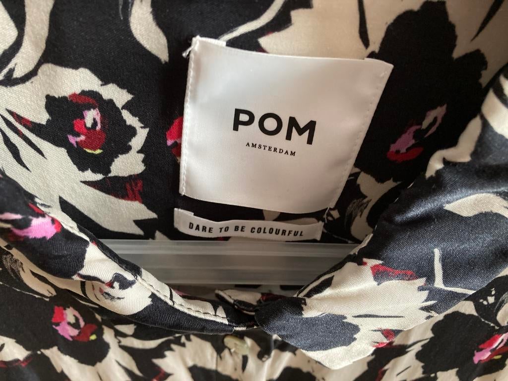POM AMSTERDAM blouse Mila Flowers maat 44 NIEUW, Ophalen of Verzenden, Nieuw, Maat 42/44 (L), Zwart