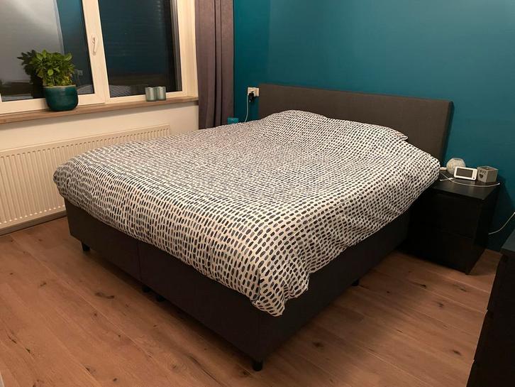 Boxspring 180x200 cm, Huis en Inrichting, Slaapkamer | Boxsprings, Zo goed als nieuw, 180 cm, 200 cm, Tweepersoons, Grijs, Ophalen