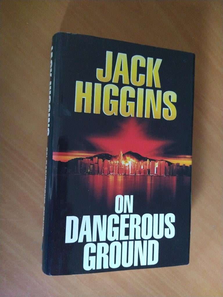 Higgins, Jack. On dangerous ground, Boeken, Ophalen of Verzenden, Zo goed als nieuw