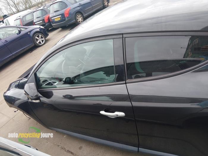 Portier 2Deurs links van een Renault Megane (NV676), Auto-onderdelen, Gebruikt, -, -, -