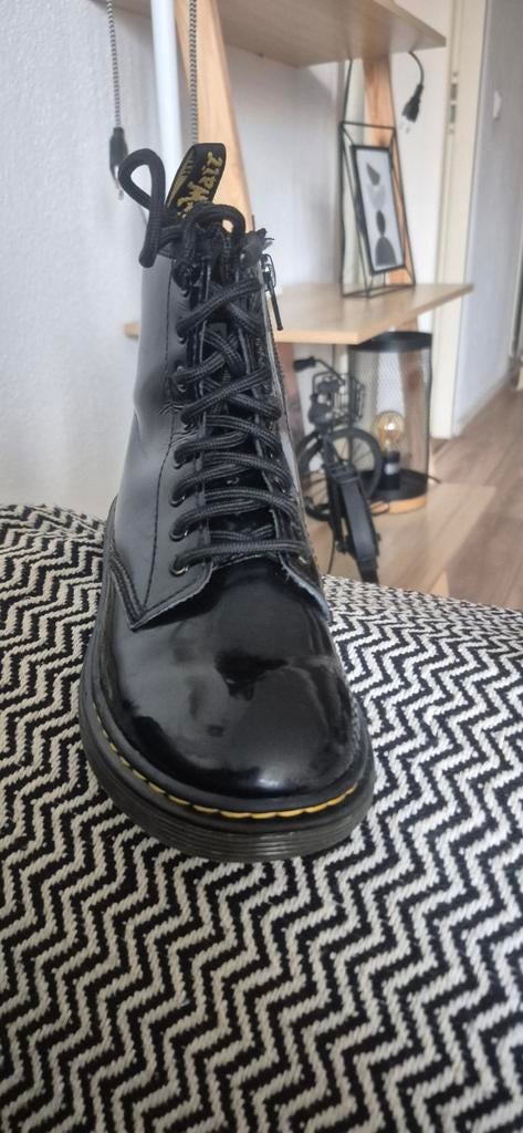 Nieuw Dr.Martens maat 32, Huis en Inrichting, Verzenden, Zo goed als nieuw