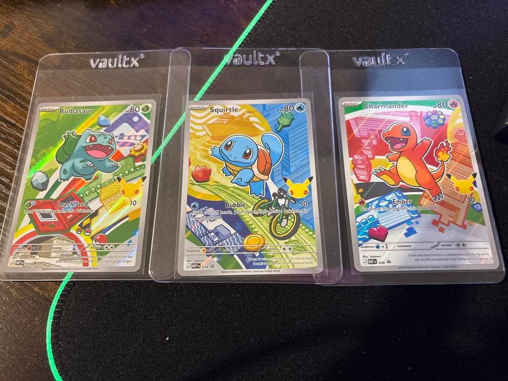 Pokémon First Partner Collection: Bulbasaur, Charmander, Squ, Hobby en Vrije tijd, Verzamelkaartspellen | Pokémon, Ophalen of Verzenden