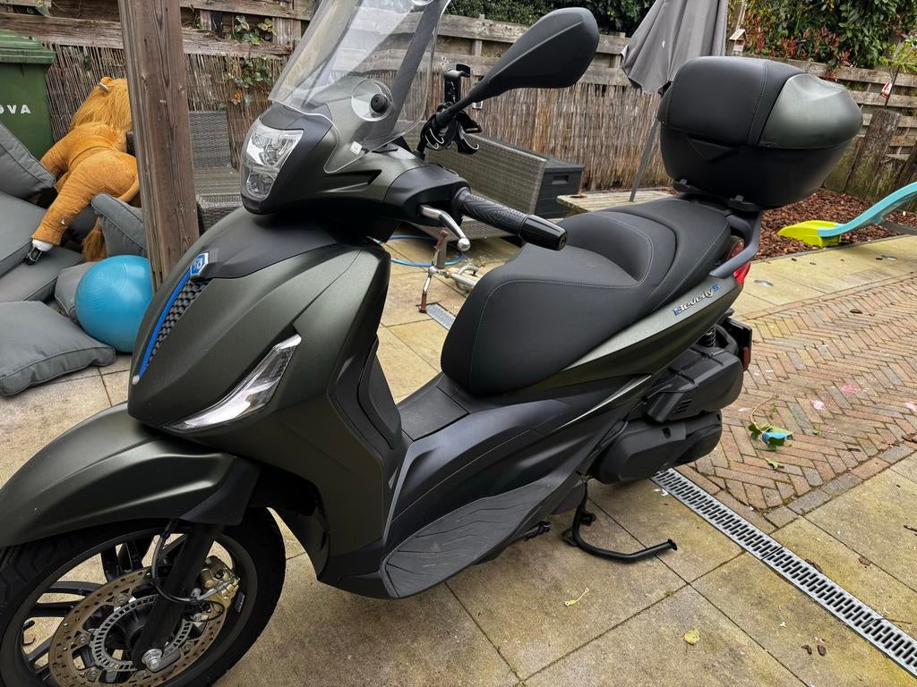 Piaggio Beverly 400cc HPE motorscooter - Zo goed als nieuw!, Motoren, Motoren | Piaggio, 400 cc, Particulier, Overig, Minimaal motorrijbewijs A2