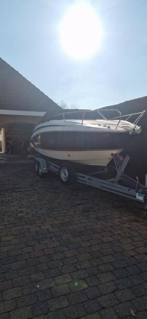 Mooie Bayliner Cuddy met krachtige 6.2L V8 motor, Watersport en Boten, Motorboten en Motorjachten, Gebruikt, Polyester, 6 tot 9 meter