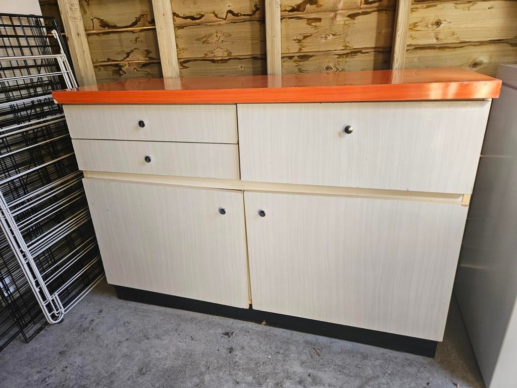 Vintage dressoir met lades en deuren - Oranje/Wit, Ophalen, Gebruikt, Vintage, Retro, 25 tot 50 cm