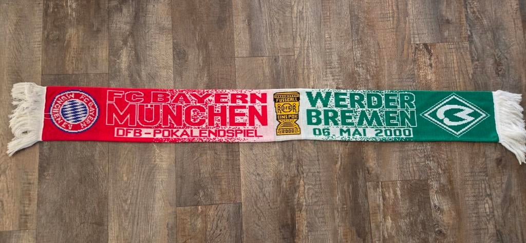 Sjaal Bayern Munchen - Werder Bremen, Ophalen of Verzenden, Zo goed als nieuw, Buitenlandse clubs, Vaantje of Sjaal
