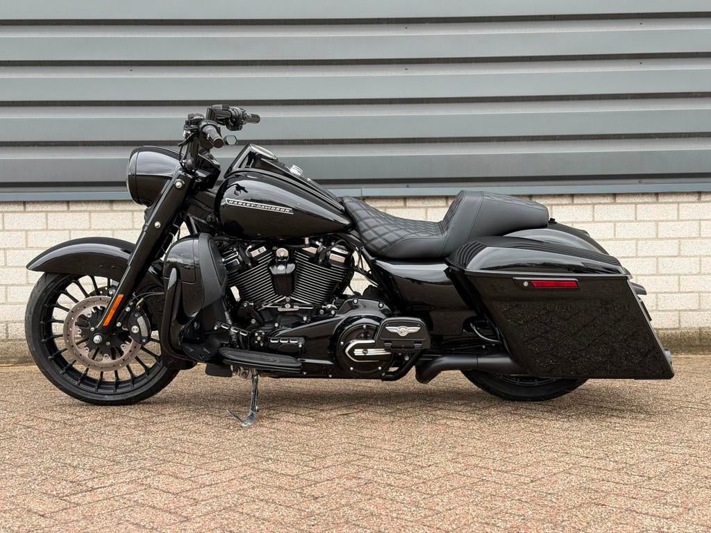 Harley Davidson FLHRXS Road King Special M8 Black edition, Motoren, Motoren | Harley-Davidson, 1745 cc, Bedrijf, Cruise Control