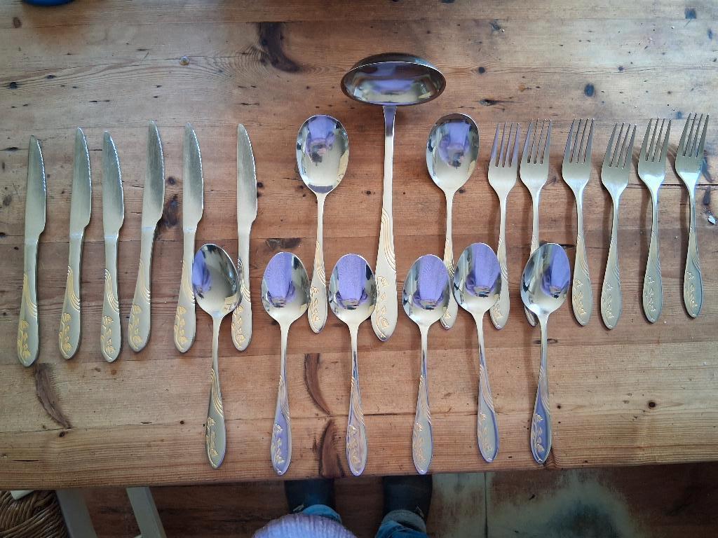 Sollingen Bestek set met gouden bloemetjes lelietjes, Antiek en Kunst, Antiek | Bestek, Ophalen of Verzenden