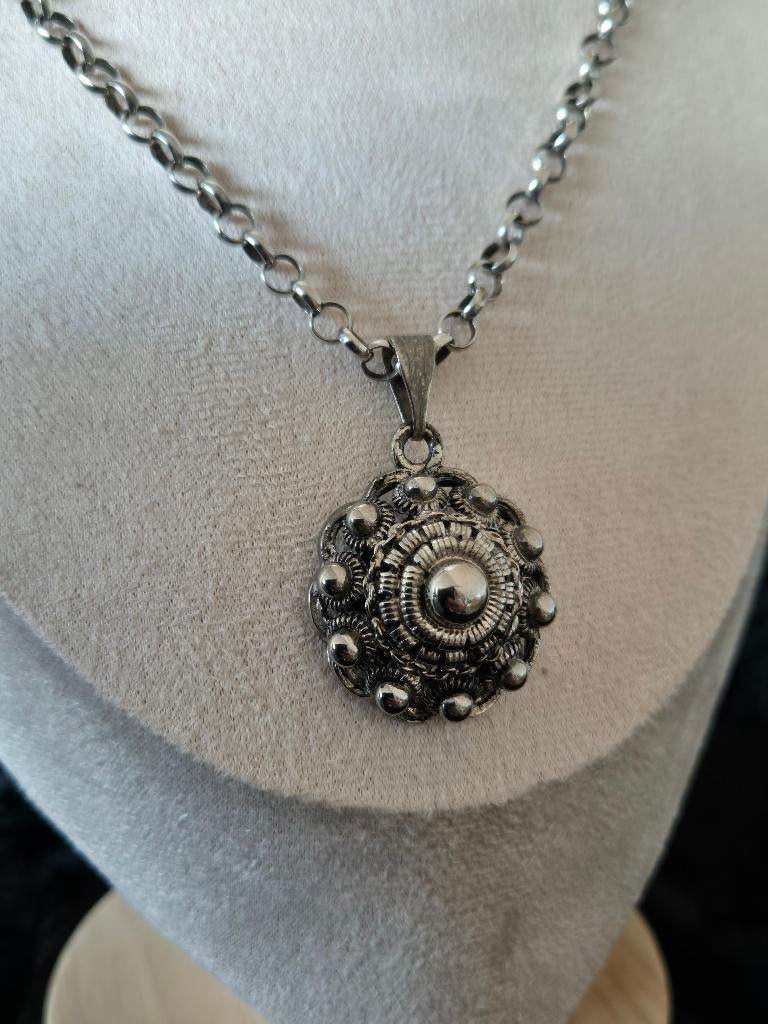 Zilveren ketting met hanger zeeuwse knoop 148, Ophalen of Verzenden, Zo goed als nieuw, Zilver zolder, Zilver