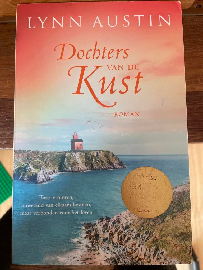 Dochters van de Kust - Lynn Austin (Roman), Boeken, Romans, Ophalen of Verzenden, Gelezen, Nederland