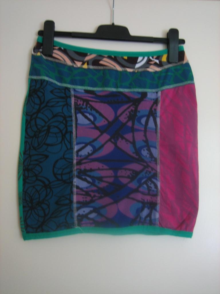 Zeer apart fleurig kort rokje DEREK HEART 36-38 snazzeys, Kleding | Dames, Rokken, Maat 38/40 (M), Overige kleuren, Verzenden