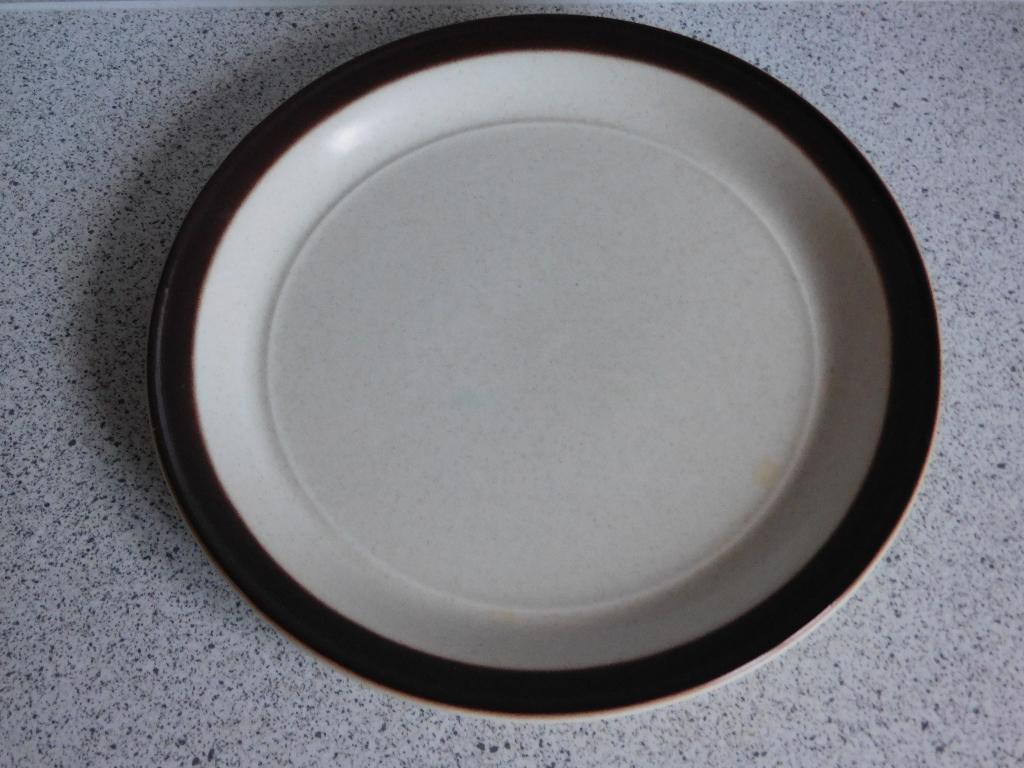 Bord 18 cm. Heather Doverstone, Keramiek, Ophalen of Verzenden, Zo goed als nieuw, Bord(en)