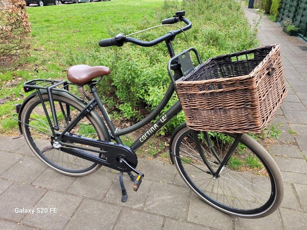 Te koop prima omafiets cortina U4, Fietsen en Brommers, Fietsaccessoires | Fietsmanden, Ophalen of Verzenden, Zo goed als nieuw