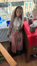 Klederdracht poppen , verschillende maten en streken, Verzamelen, Ophalen, Gebruikt, Pop