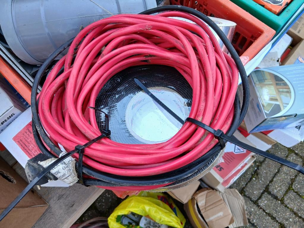 Verwarmingslint waterleiding, Minder dan 4 cm, Overige materialen, Ophalen of Verzenden, Zo goed als nieuw