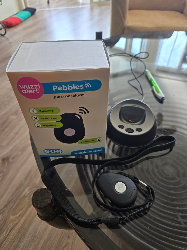 Wuzzi Alert Pebbles Persoonsalarm met GPS-tracker, Ophalen, Zo goed als nieuw, Compleet systeem, Overige soorten