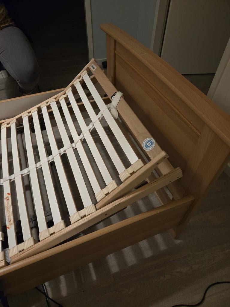 Elektrisch verstelbaar bed gratis, Huis en Inrichting, Slaapkamer | Bedden, 90 cm, Eenpersoons, Ophalen of Verzenden, Hout