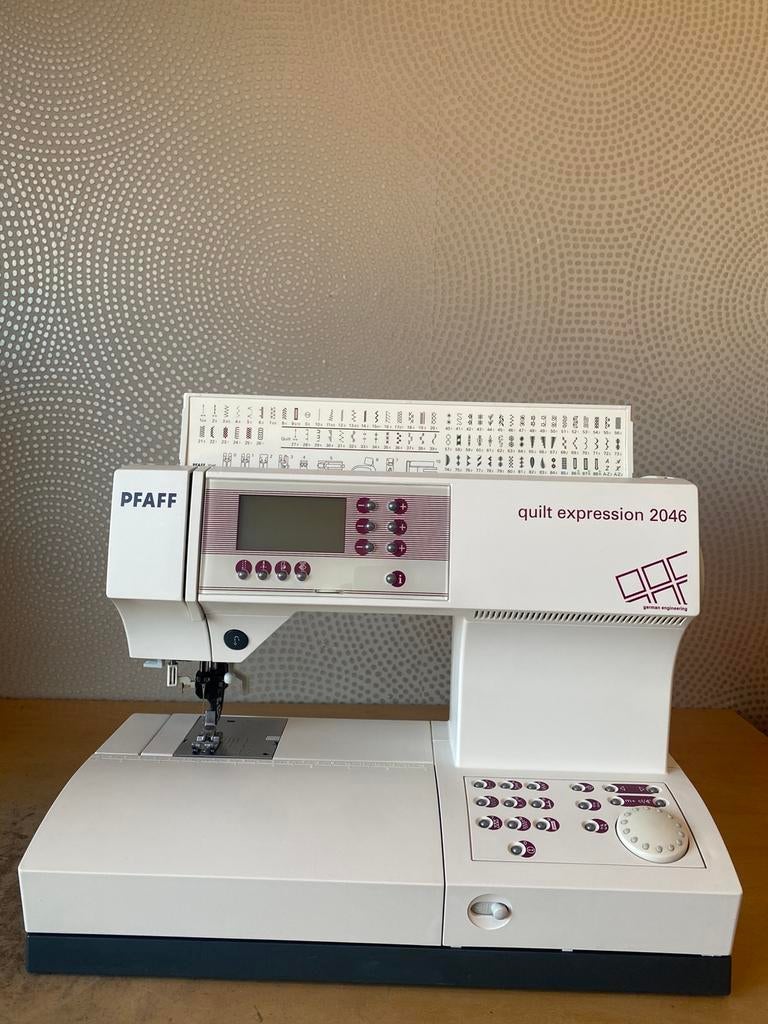 NAAIMACHINE PFAFF QUILT EXPRESSION 2046  DUBBEL TRANSPORT, Ophalen of Verzenden, Zo goed als nieuw, Naaimachine, Pfaff