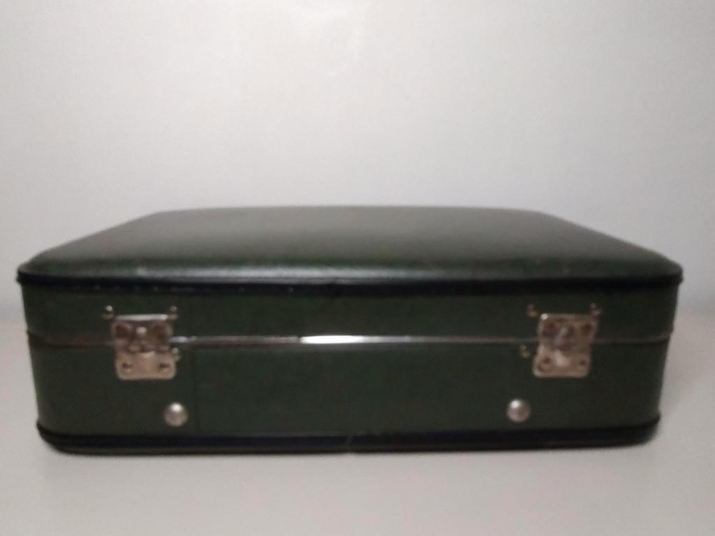 K635 VINTAGE jaren 60 koffer groen van geperst karton, Overige materialen, Gebruikt, 50 tot 60 cm, Onbekend