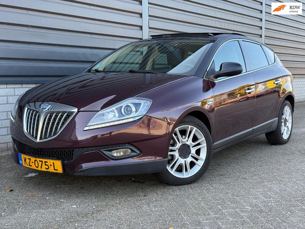 Lancia Delta 1.4-16V Platino Led Navi Cruise Pano Trekhaak, Voorwielaandrijving, Gebruikt, 150 pk, Startonderbreker