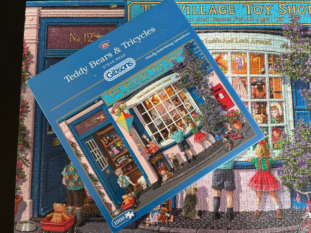 Gibson's The Village Toy Shop 1000 stukjes puzzel, Hobby en Vrije tijd, Denksport en Puzzels, Ophalen of Verzenden, 500 t/m 1500 stukjes