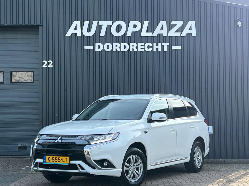 Mitsubishi Outlander 2.4 PHEV Pure TREKHAAK |APPLE CARPLAY |, Auto's, Mitsubishi, Automaat, 4 cilinders, 1865 kg, Bedrijf